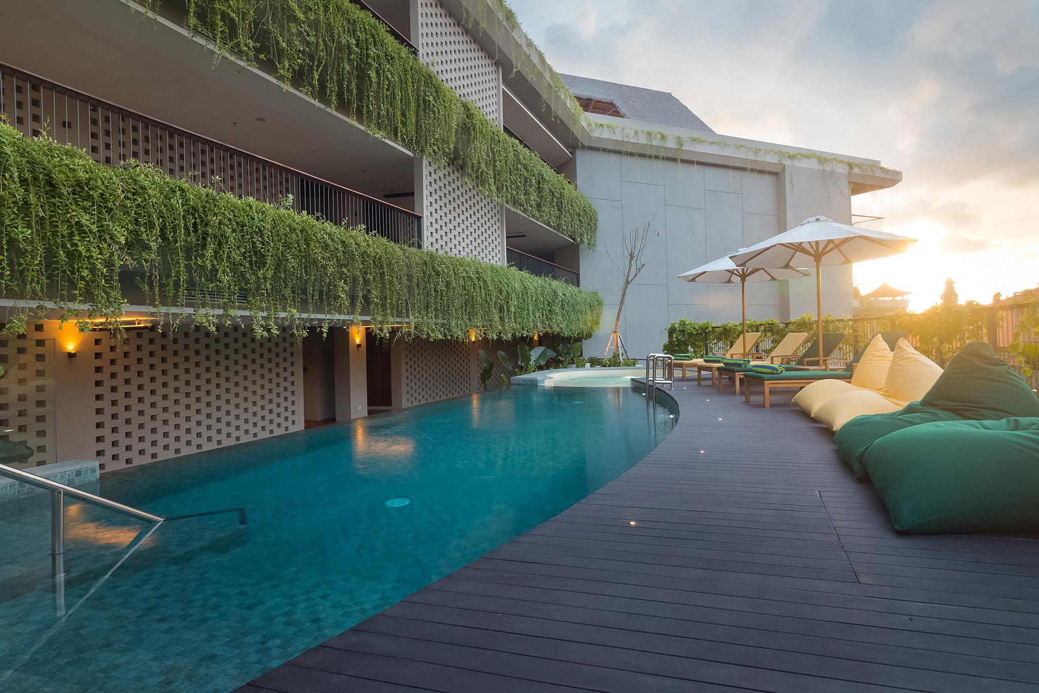 Beachwalk Residence Kuta  Exterior photo