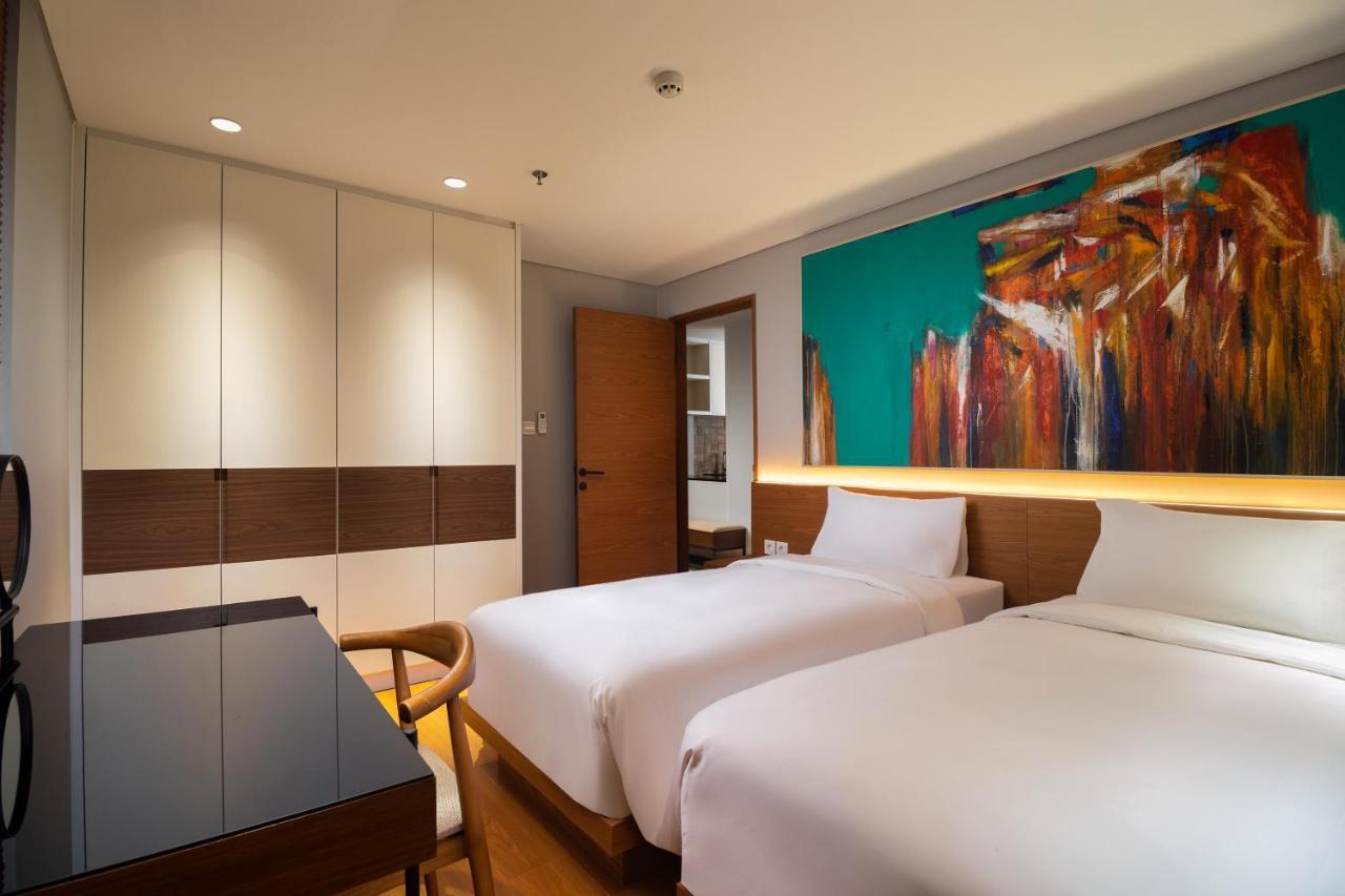 Beachwalk Residence Kuta  Exterior photo