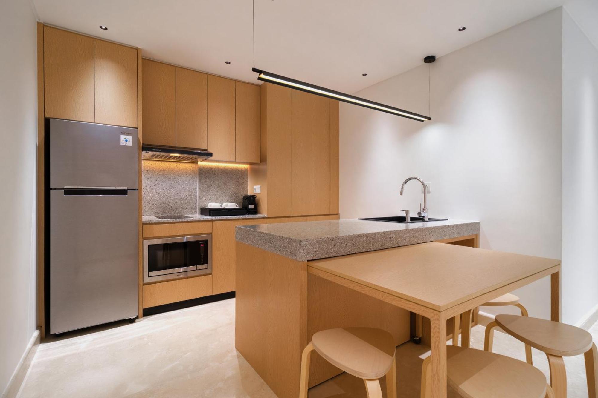Beachwalk Residence Kuta  Exterior photo